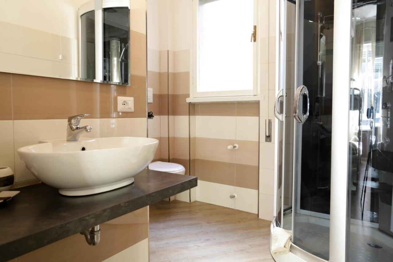 Domus Pio XI Bed & Breakfast Rome Exterior photo
